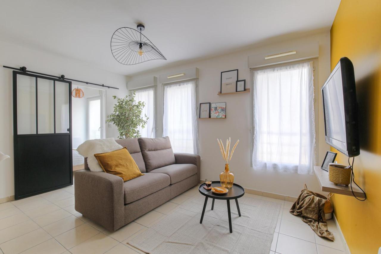 Appartement Le Louis D'Or -Acces Facile Gare/Eurexpo/Aeoroport à Villeurbanne Extérieur photo