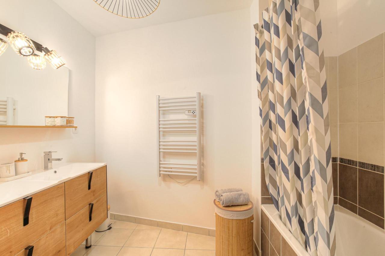 Appartement Le Louis D'Or -Acces Facile Gare/Eurexpo/Aeoroport à Villeurbanne Extérieur photo