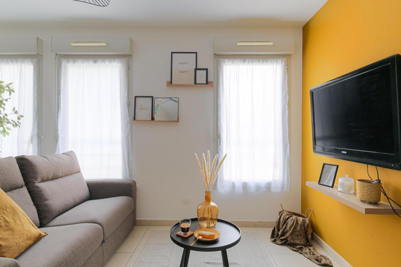 Appartement Le Louis D'Or -Acces Facile Gare/Eurexpo/Aeoroport à Villeurbanne Extérieur photo